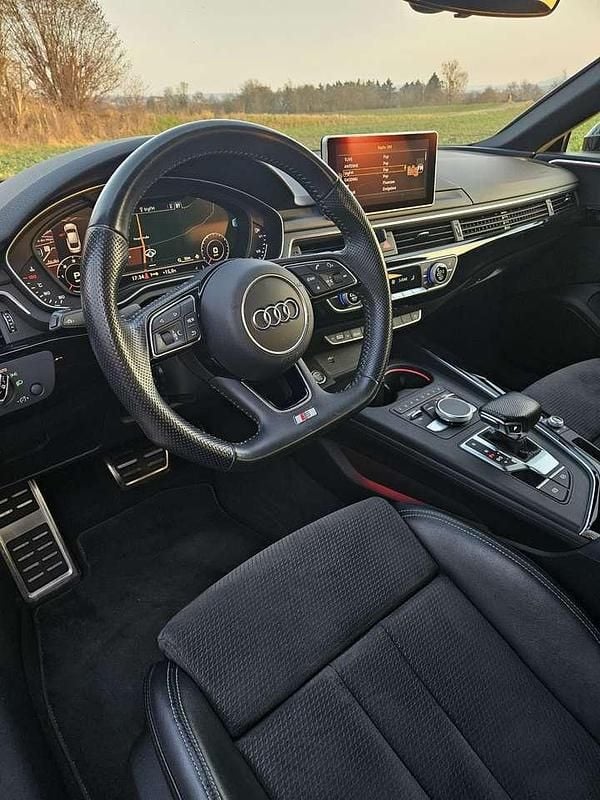 Gebraucht Audi A5 Black Edition 190 PS (139 kW) 2018 Grau Coupé