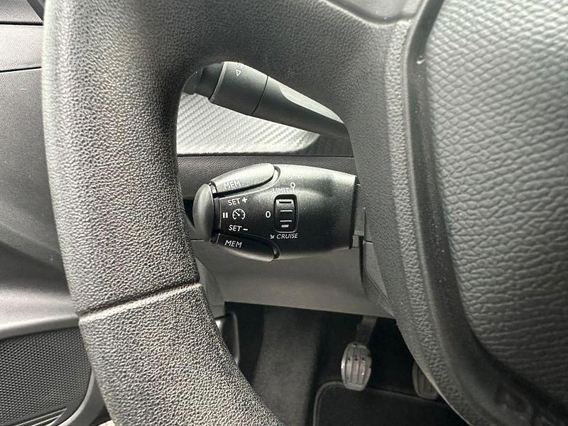 Gebraucht Peugeot 208 75 PS (55 kW) 2020 Grau Kleinwagen