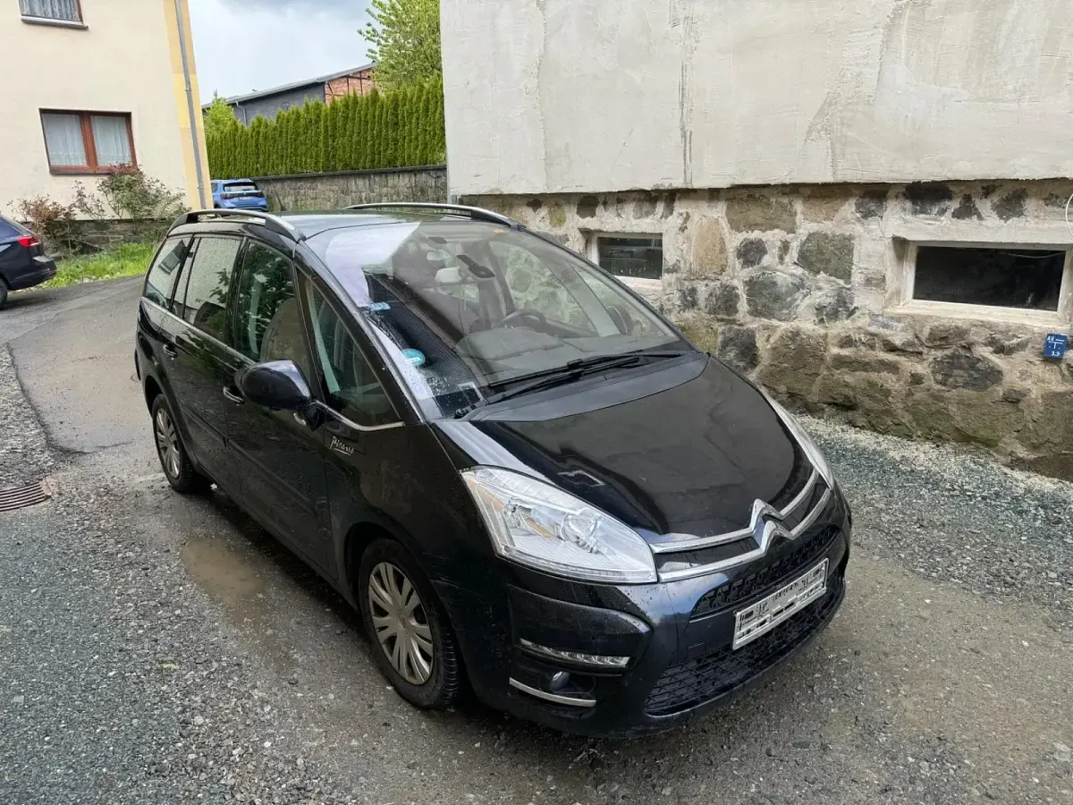 Used Citroën C4 112 HP (82 kW) 2011 Black Minivan