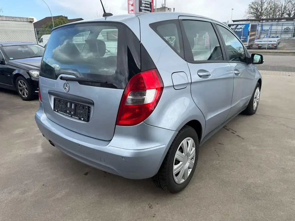 Gebraucht Mercedes A160 95 PS (69 kW) 2010 Blau Van / Kleinbus