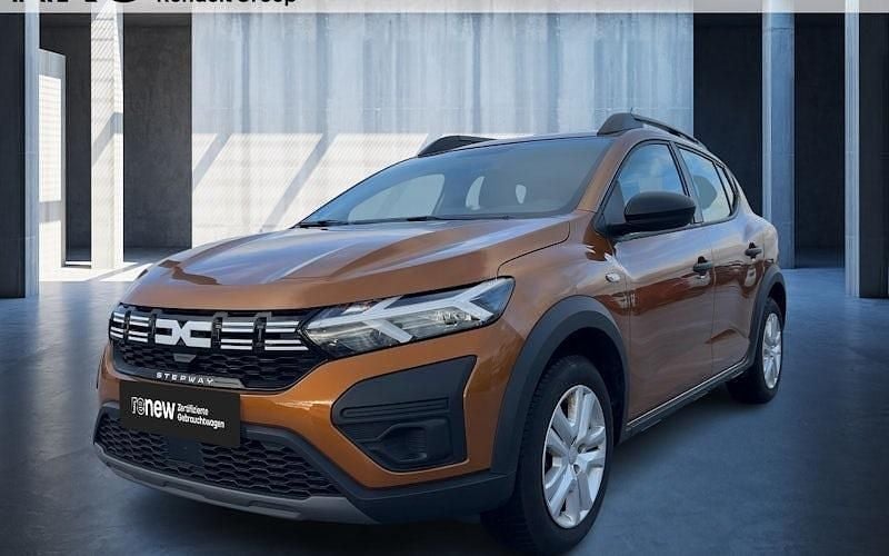 Orange Gebraucht 2024 Dacia Sandero Essentiel Limousine | 13.990 € (Superpreis) - Bild 1/4