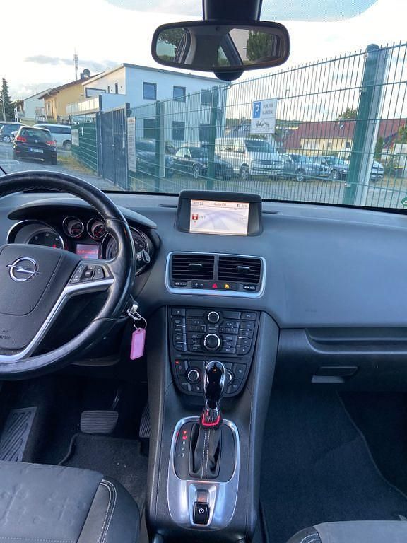 Grau Gebraucht 2013 Opel Meriva Color Edition Van / Kleinbus | 5.650 € (Fairer Preis) - Bild 1/4