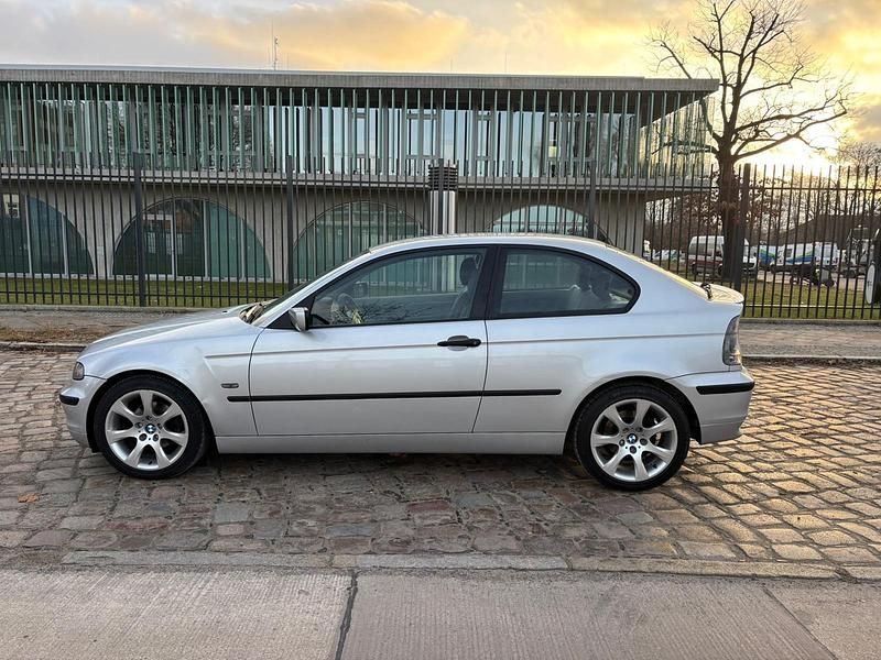 Gebraucht BMW 316 116 PS (85 kW) 2002 Silber Limousine