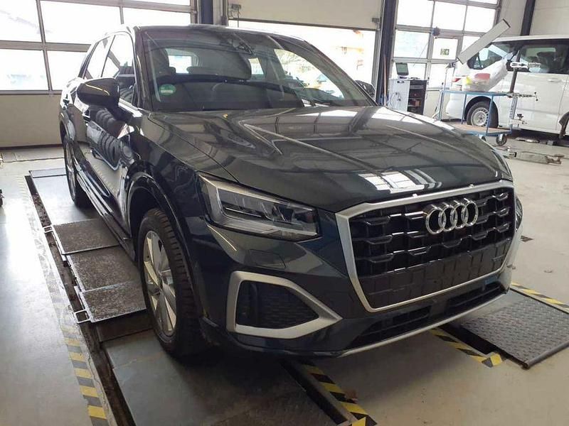 Gebraucht Audi Q2 Advanced 150 PS (110 kW) 2025 Manhattangrau metallic SUV