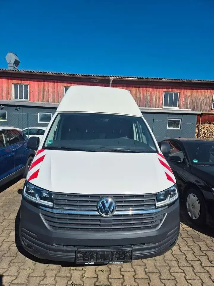 Gebraucht VW Transporter 110 PS (80 kW) 2021 Candyweiß Van