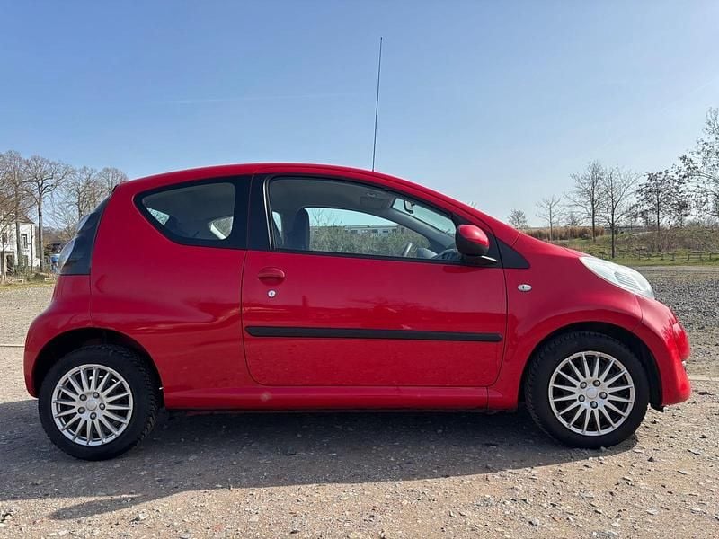 Gebraucht Citroën C1 68 PS (50 kW) 2011 Rot Kleinwagen