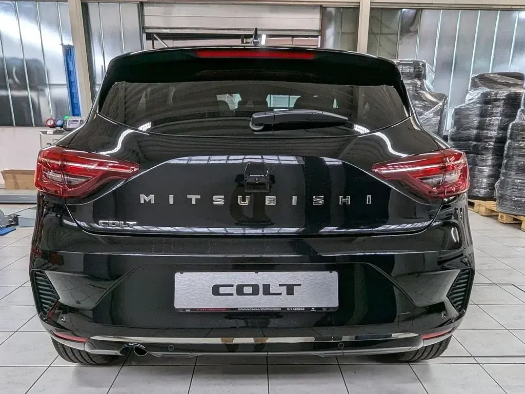 Neu Mitsubishi Colt Edition 91 PS (66 kW) 2025 Schwarz Kleinwagen