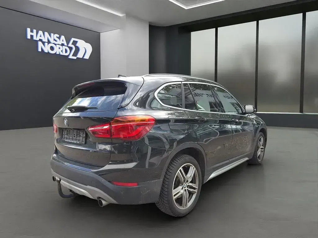 Gebraucht BMW X1 Performance 190 PS (139 kW) 2015 Schwarz / black sapphire (metallic) SUV