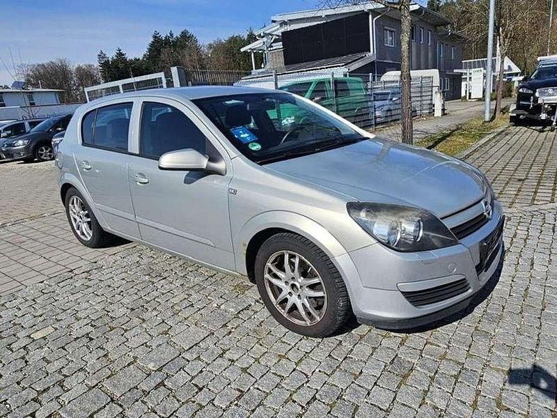 Gebraucht Opel Astra Edition 120 PS (88 kW) 2005 Pannacotta m2 Kleinwagen