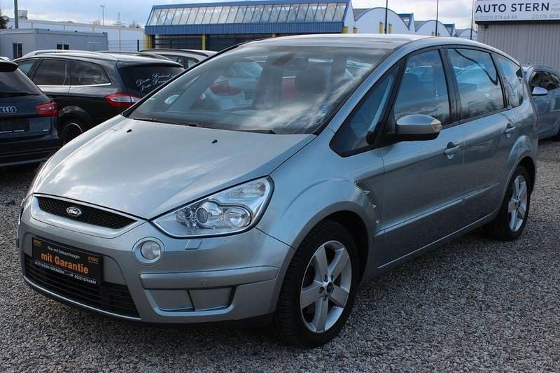 Gebraucht Ford S-MAX Titanium 160 PS (117 kW) 2007 Silber Van / Kleinbus