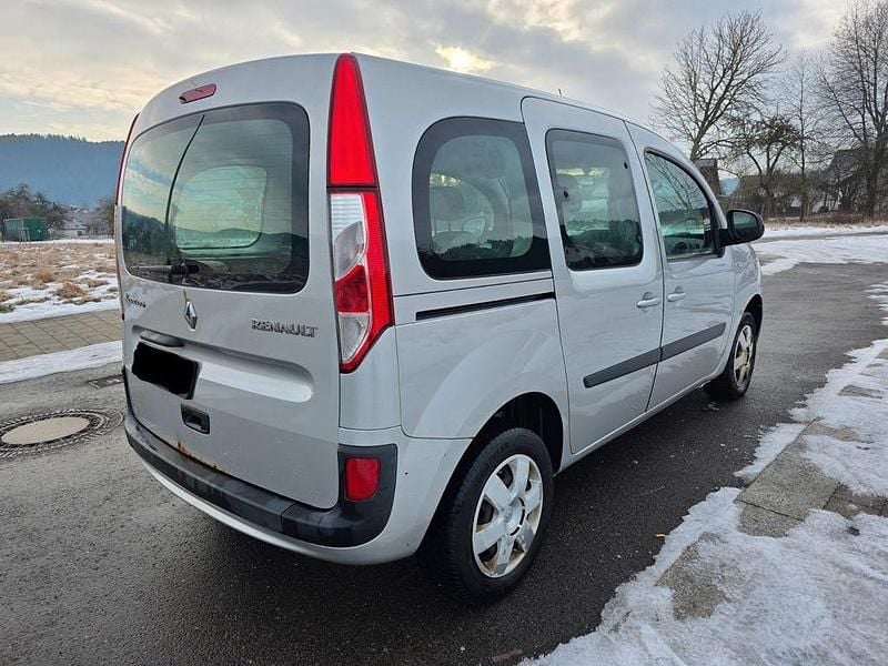 Gebraucht Renault Kangoo Happy Family 90 PS (66 kW) 2013 Silber Van / Kleinbus