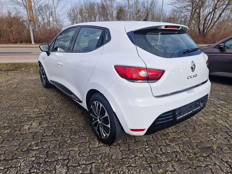 Gebraucht Renault Clio IV LIMITED 73 PS (53 kW) 2018 Gletscherweiss Kleinwagen