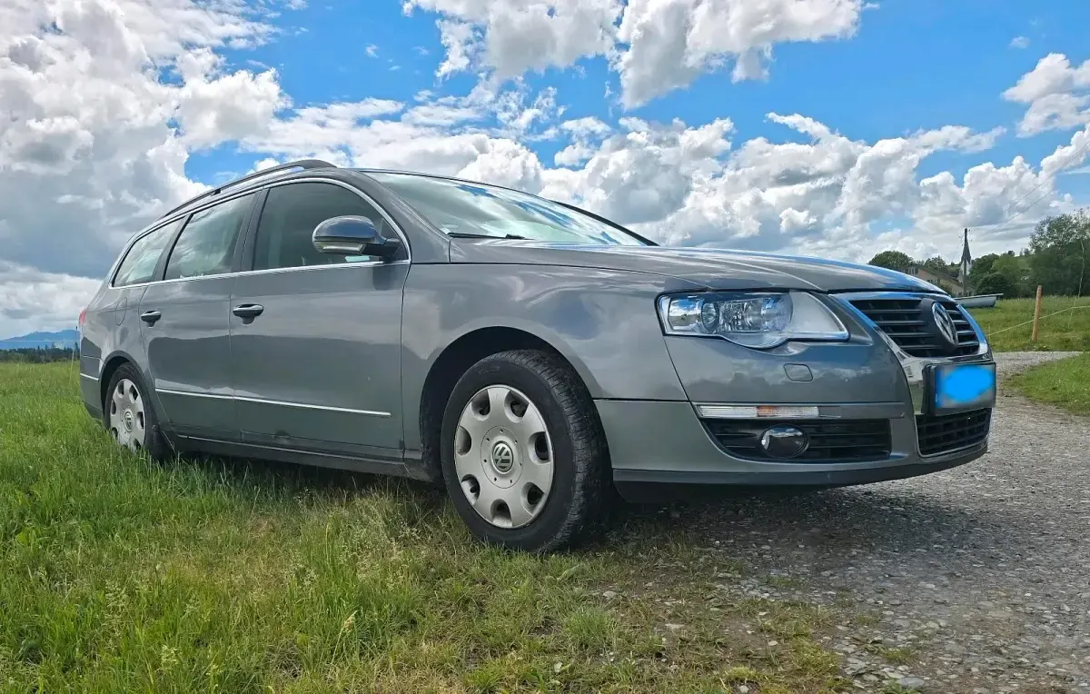 Gebraucht VW Passat 140 PS (102 kW) 2005 Grau Kombi