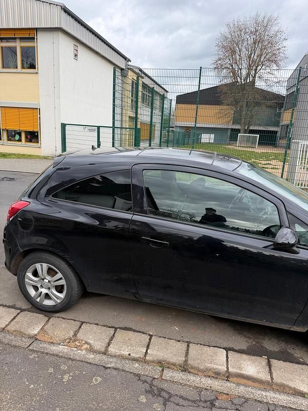 Gebraucht Opel Corsa 95 PS (69 kW) 2010 Schwarz Kleinwagen