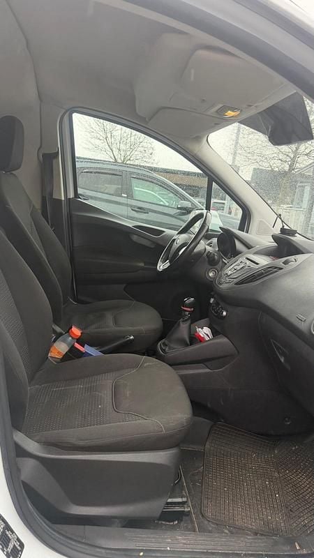 Gebraucht Ford Transit 95 PS (69 kW) 2018 Weiß Limousine