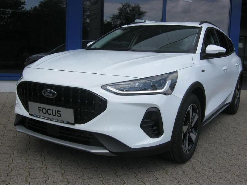 Gebraucht Ford Focus Active 125 PS (91 kW) 2022 Weiß Limousine