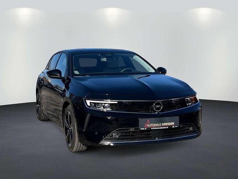 Gebraucht Opel Astra Elegance 110 PS (80 kW) 2023 Diamant schwarz (metallic) Limousine