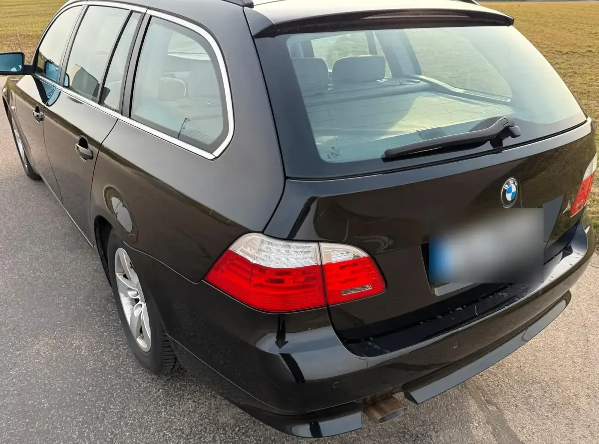 Gebraucht BMW 520 163 PS (119 kW) 2007 Schwarz Kombi