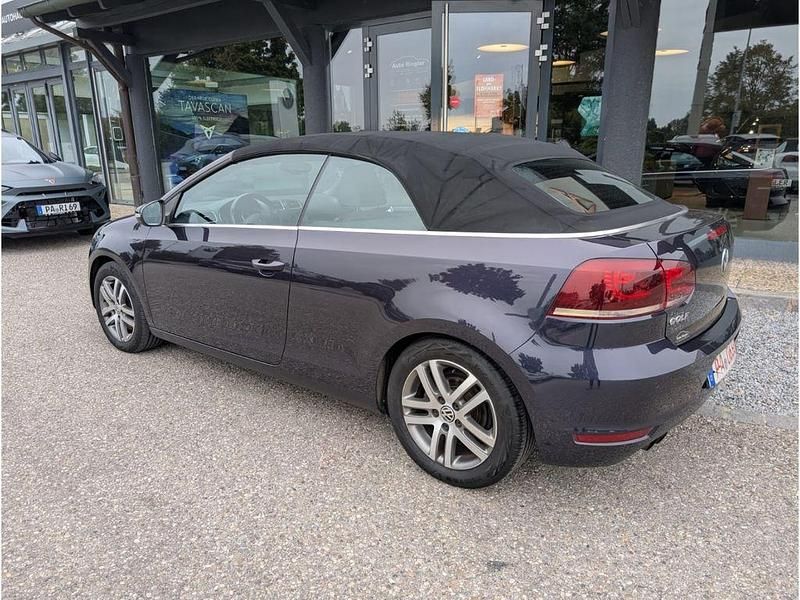 Gebraucht VW Golf Cabriolet Comfortline 160 PS (117 kW) 2012 Dark purple metallic Cabrio