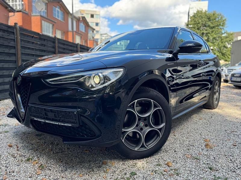 Schwarz Gebraucht 2018 Alfa Romeo Stelvio Super SUV | 19.950 € (Superpreis) - Bild 1/4