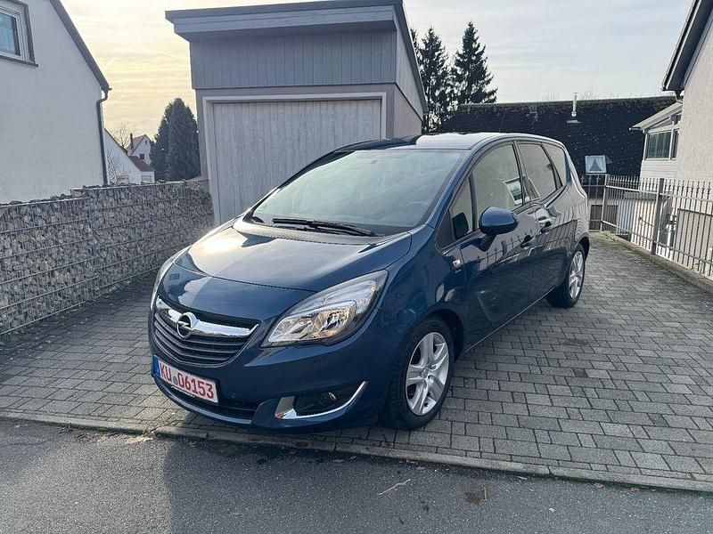 Blau Gebraucht 2017 Opel Meriva drive Van / Kleinbus | 11.900 € (Etwas zu teuer) - Bild 1/4