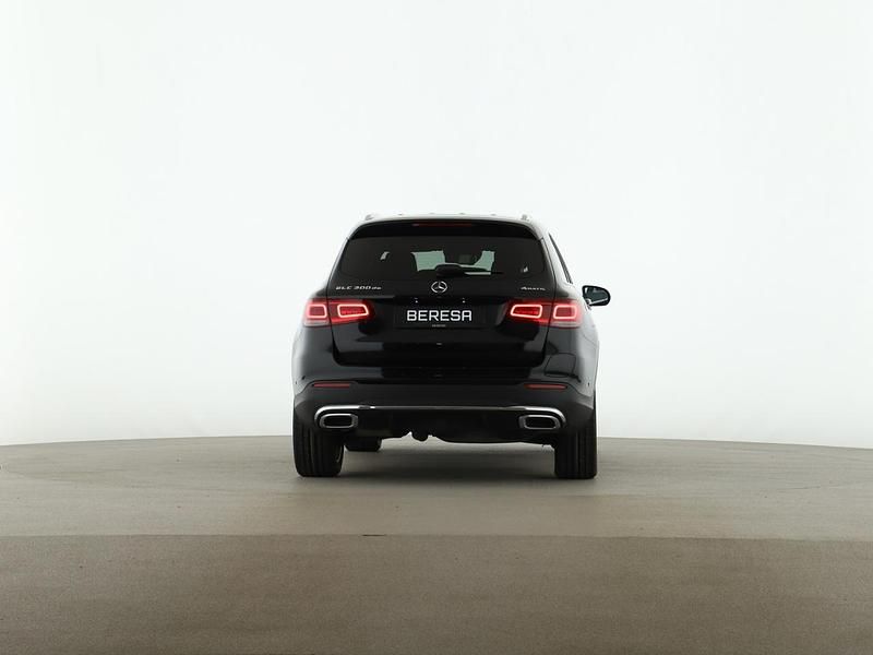 Gebraucht Mercedes GLC300e AMG 306 PS (225 kW) 2021 Schwarz SUV