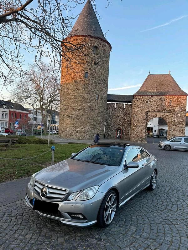 Gebraucht Mercedes E350 Avantgarde 231 PS (169 kW) 2009 Grau Coupé
