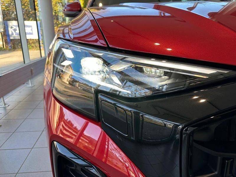 Neu Audi Q8 S-Line 286 PS (210 kW) 2026 Rot SUV
