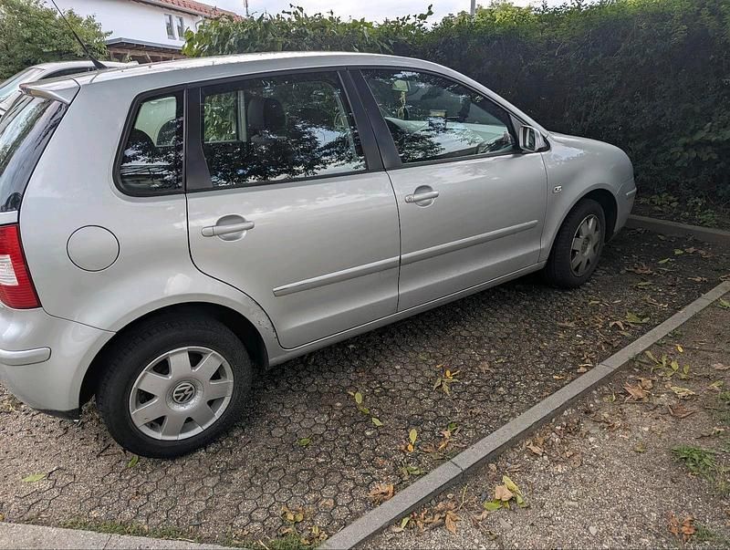 Silber Gebraucht 2005 VW Polo Kleinwagen | 650 € (Superpreis) - Bild 1/4