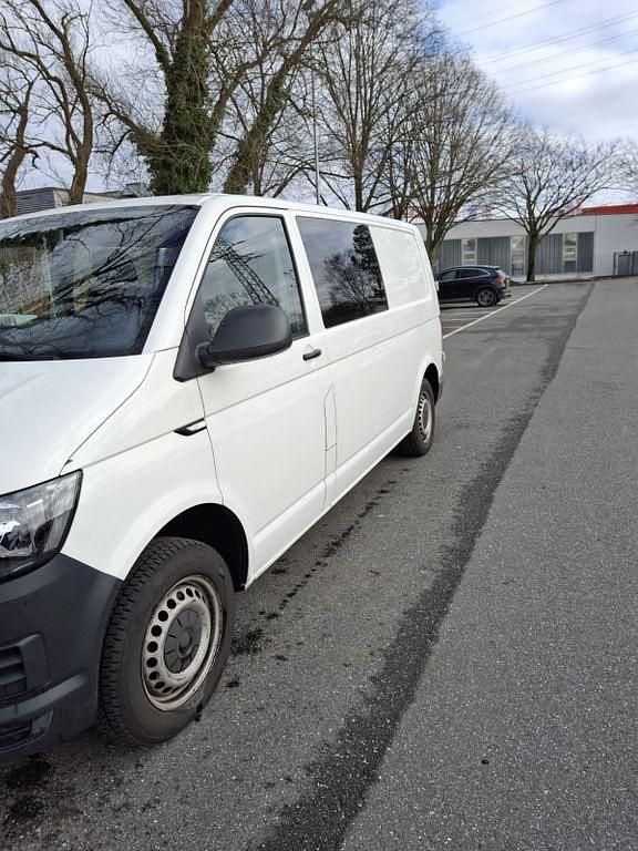 Gebraucht VW Transporter 150 PS (110 kW) 2018 Weiß Van