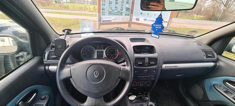 Gebraucht Renault Clio II 75 PS (55 kW) 2003 Blau Kleinwagen