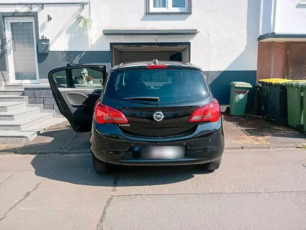 Gebraucht Opel Corsa 55 PS (40 kW) 2018 Schwarz Kleinwagen