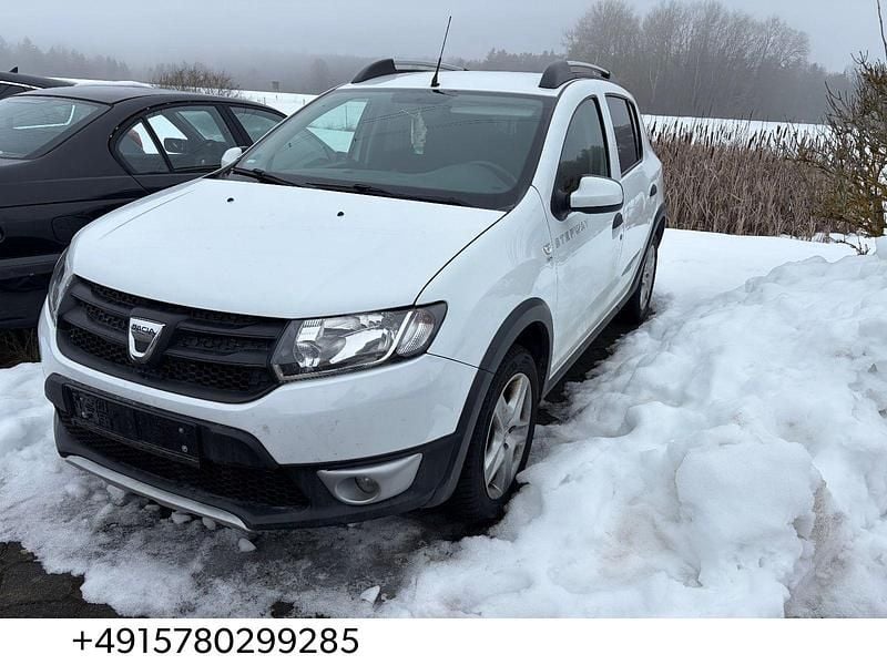 Weiß Gebraucht 2016 Dacia Sandero Prestige Kleinwagen | 4.850 € (Superpreis) - Bild 1/4