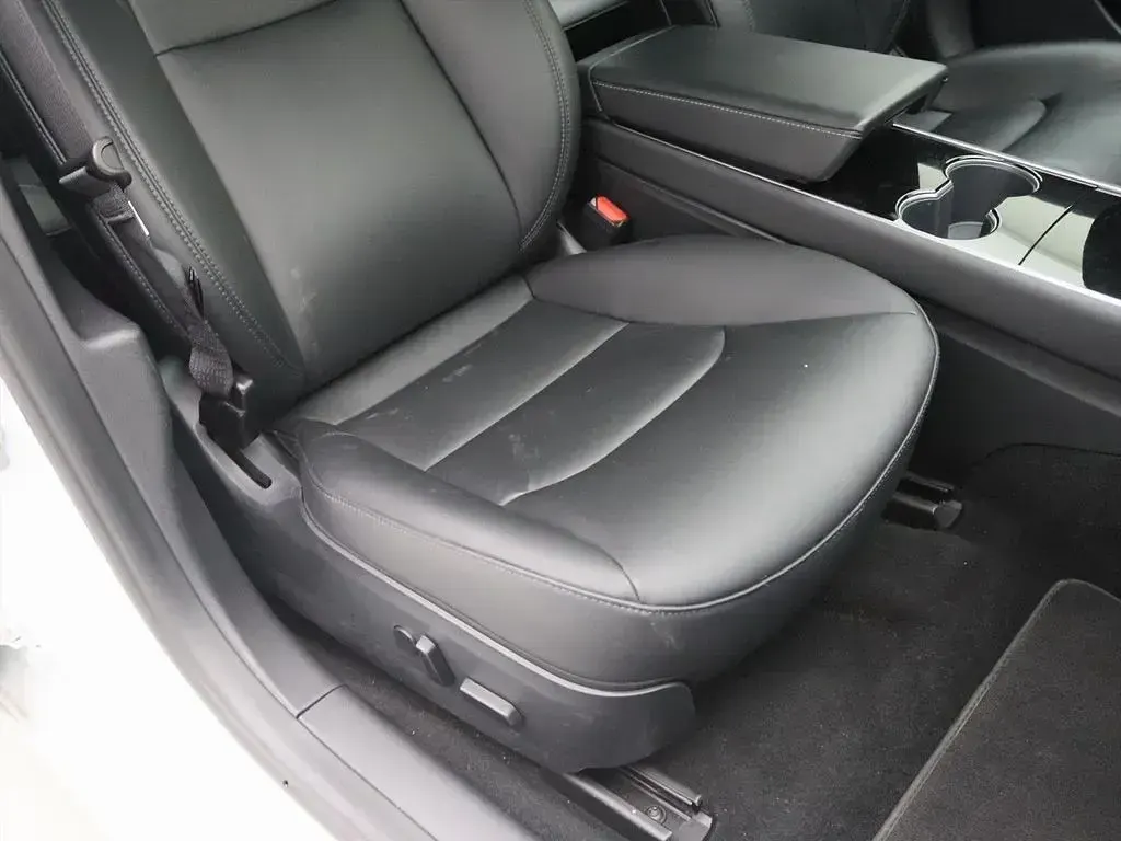 Gebraucht Tesla Model 3 Standard Range 225 kW (306 PS) 2020 Weiß Limousine