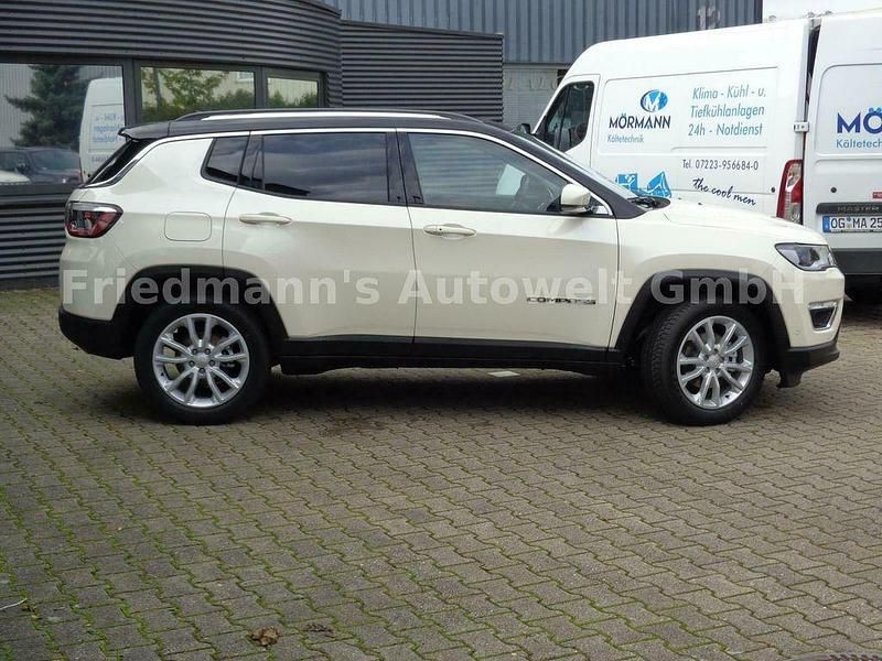 Gebraucht Jeep Compass Limited 150 PS (110 kW) 2020 Weiß metallic SUV