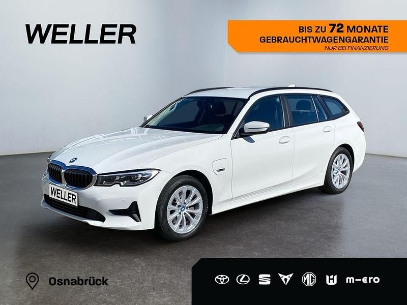 Weiss Gebraucht 2022 BMW 320e Advantage Kombi | 27.780 € (Guter Preis) - Bild 1/3