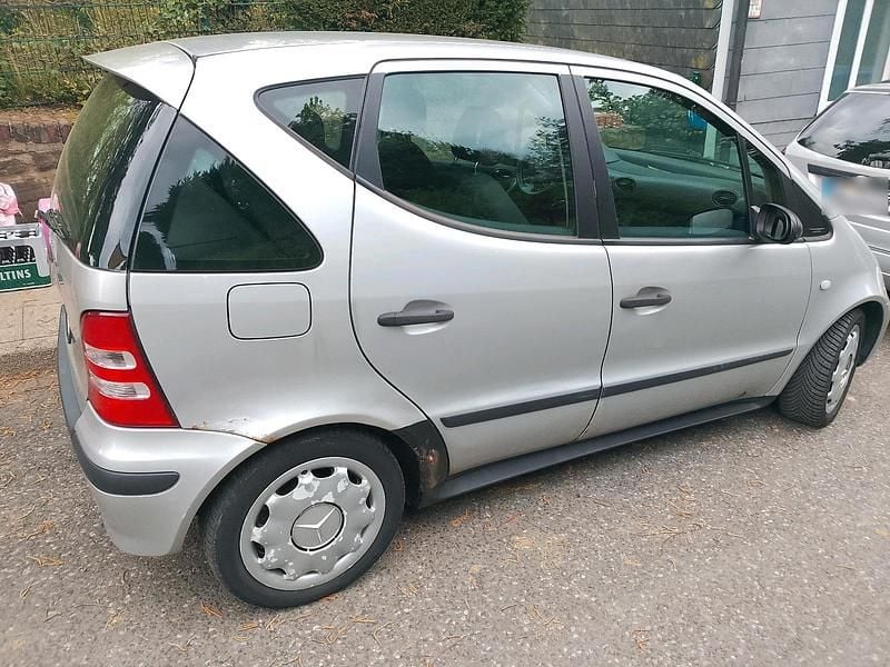 Second-hand Mercedes A140 86 CP (63 kW) 2003 Argintiu Hatchback