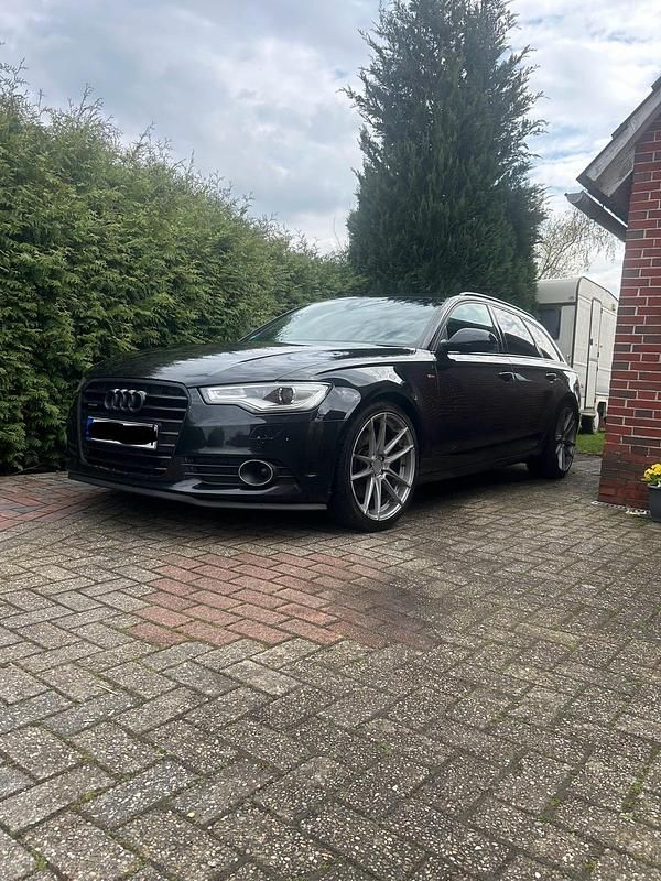 Schwarz Gebraucht 2012 Audi A6 S-Line Kombi | 12.500 € (Teuer) - Bild 1/4