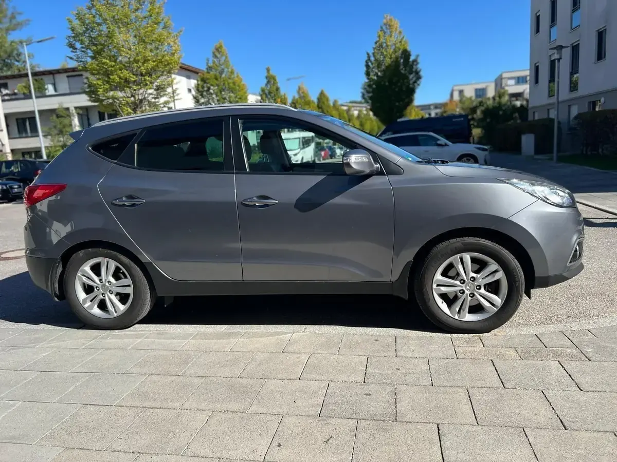 Gebraucht Hyundai ix35 166 PS (122 kW) 2013 Grau SUV