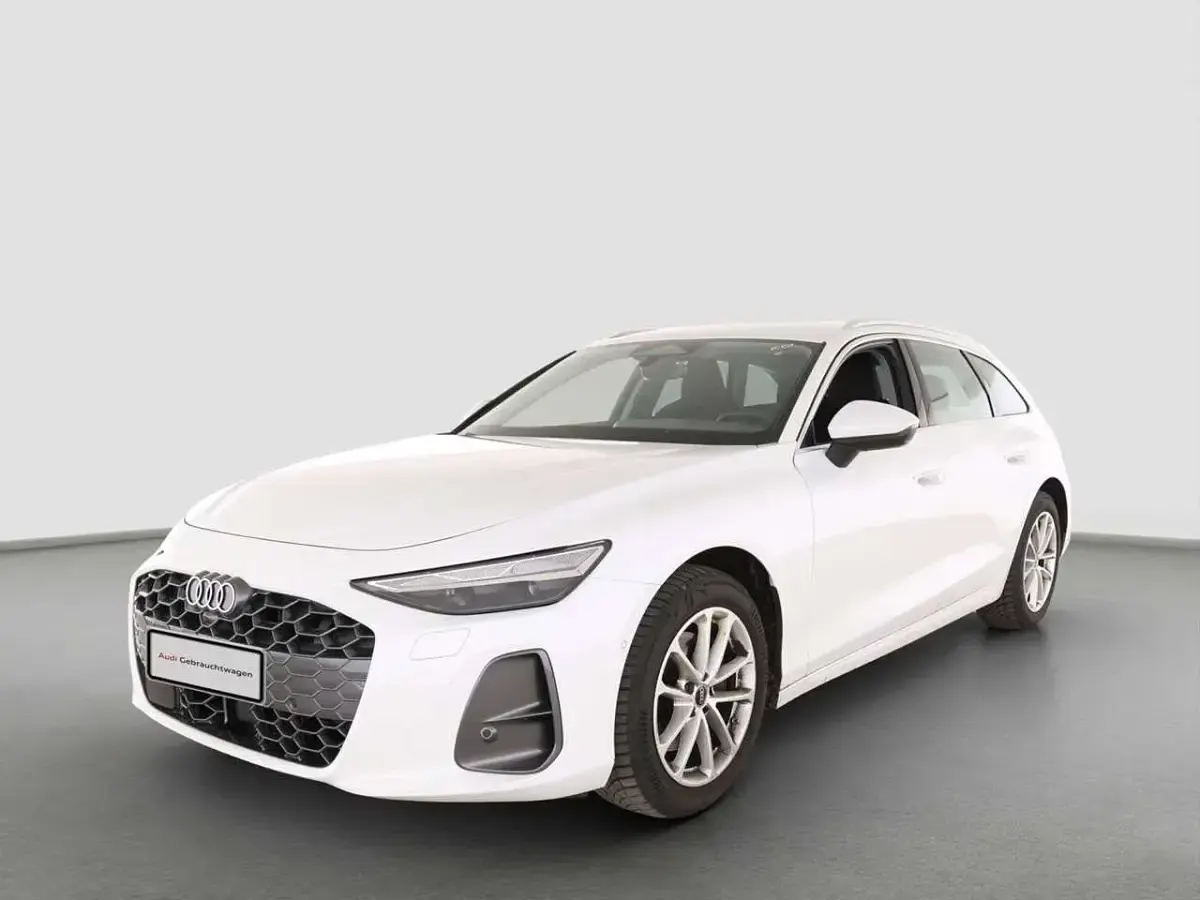 Gebraucht Audi A6 Sport 204 PS (150 kW) 2025 Weiß Kombi