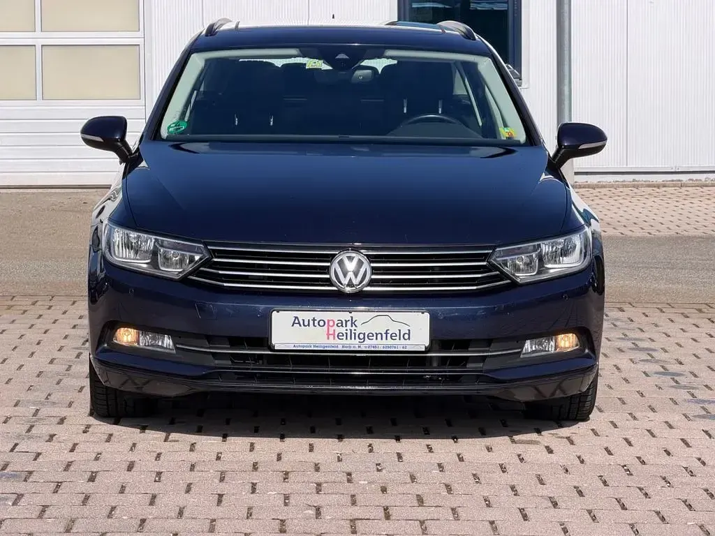 Gebraucht VW Passat 150 PS (110 kW) 2017 Blau Kombi