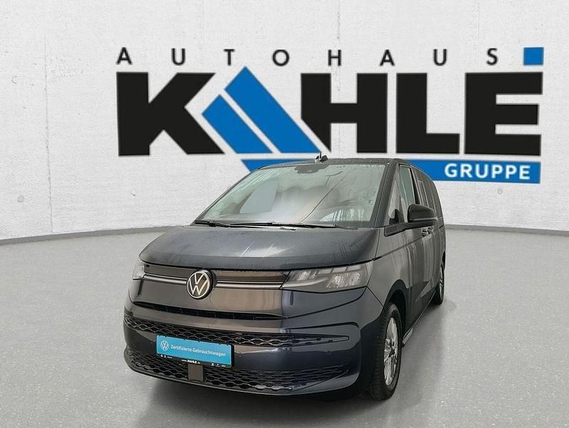 Gebraucht VW Multivan Life 150 PS (110 kW) 2024 Starlight blue metallic Van