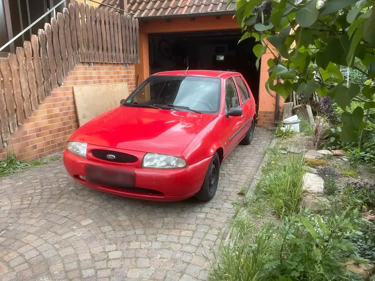 Gebraucht Ford Fiesta 60 PS (44 kW) 1999 Rot Kleinwagen