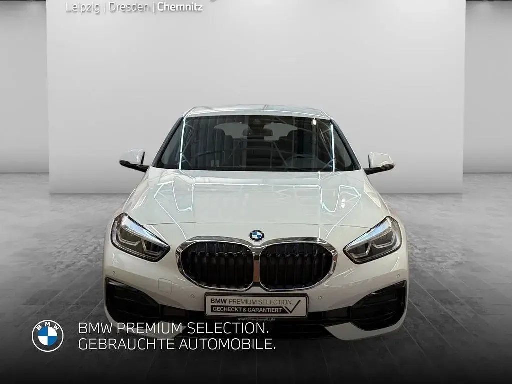 Gebraucht BMW 120 Sport Line 190 PS (139 kW) 2023 Weiß Kleinwagen