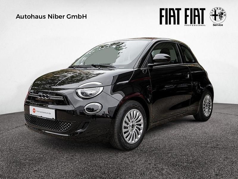 Gebraucht Fiat 500e Action 69 kW (95 PS) 2023 Schwarz Kleinwagen