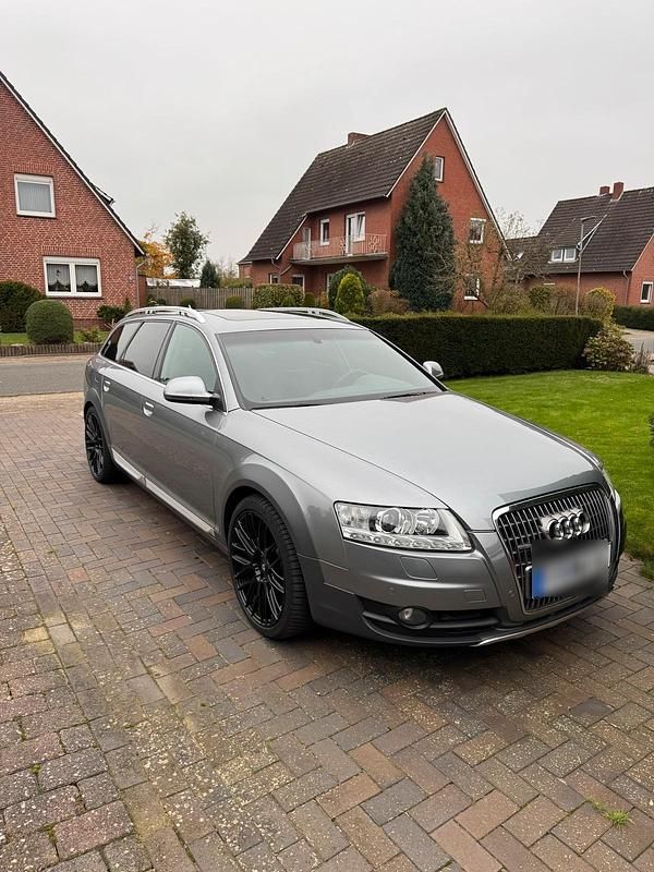 Silber Gebraucht 2009 Audi A6 Allroad Design Kombi | 12.199 € - Bild 1/3