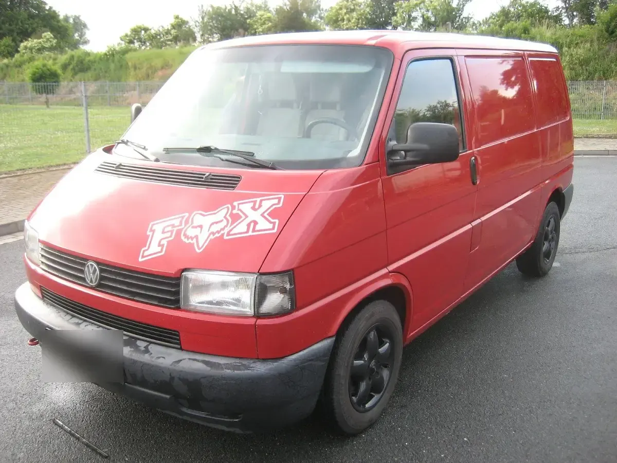 Second-hand VW Transporter 88 CP (64 kW) 1998 Roșu Van
