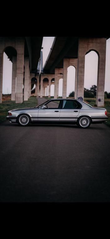 Gebraucht BMW 730 Performance 188 PS (138 kW) 1990 Silber Limousine