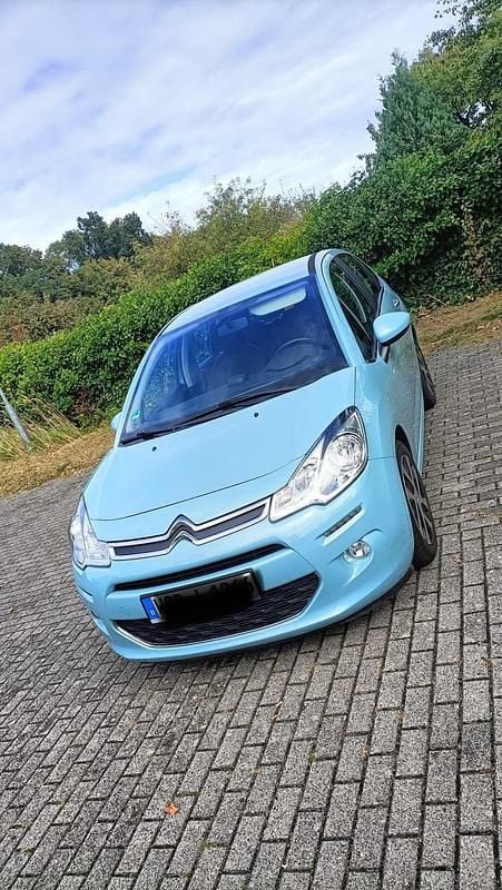 Blau Gebraucht 2017 Citroën C3 PureTech Kleinwagen | 5.750 € (Guter Preis) - Bild 1/4