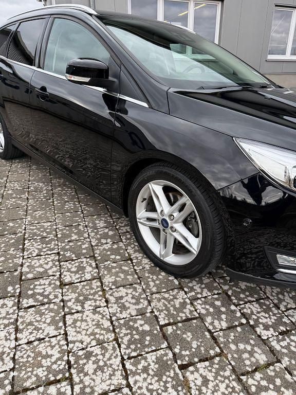 Gebraucht Ford Focus Titanium 150 PS (110 kW) 2018 Schwarz Limousine
